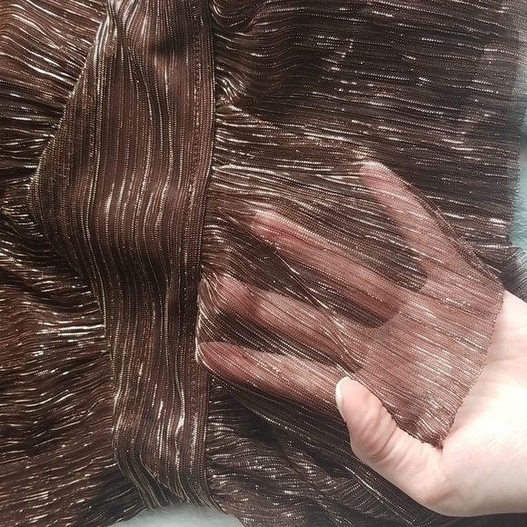 Shimmer Open Back Blouse - Picture 6 of 9